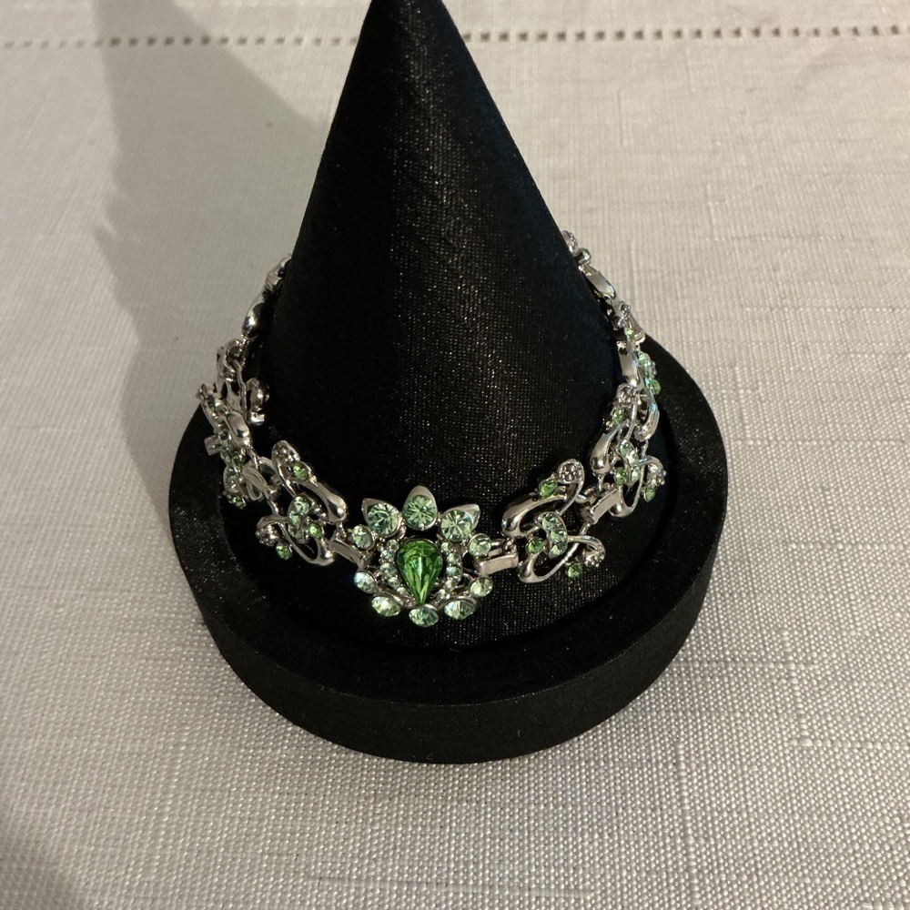 Peridot Rhinestone Heart Shaped Silver Tone Bracelet